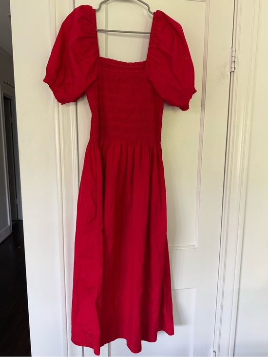 Madewell Dresses & Skirts - Madewell Red Puff Sleeve Smocked Midi Dress